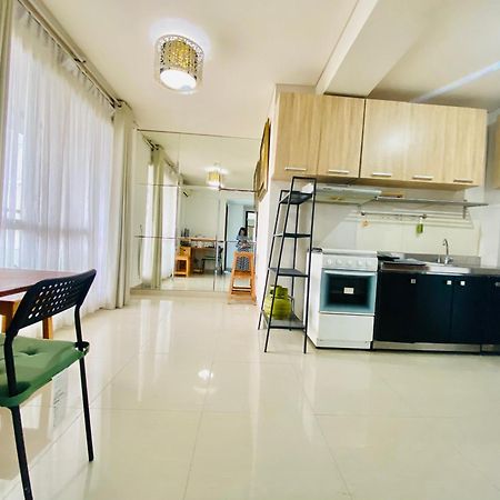 Callia Apartement Golf View Pulo Mas Jakarta Timur Exterior foto